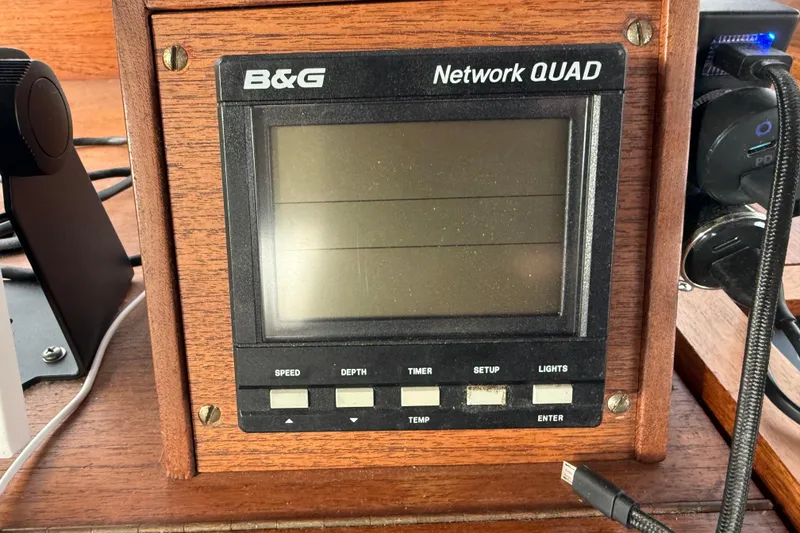 Slide: The Image of B&G Network QUAD display on 1980 Nauticat Pilothouse boat dashboard. - 39