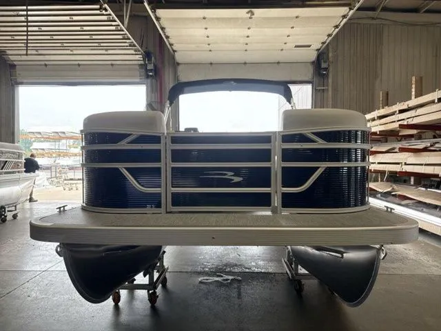 Slide: The Image of Bennington S L-Bench 20 SL 2026 - 4