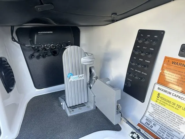 Slide: The Image of Skeeter ZXR20 2021 - 13