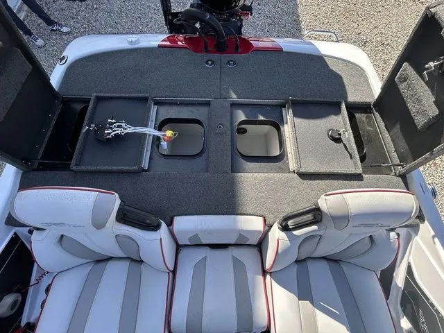 Slide: The Image of Skeeter ZXR20 2021 - 15