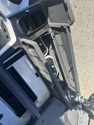 Slide: The Image of Skeeter ZXR20 2021 - 16