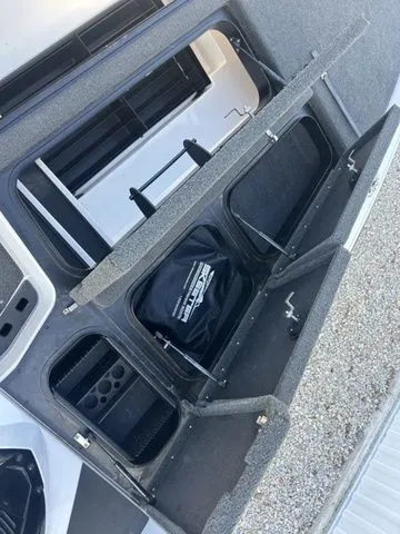 Slide: The Image of Skeeter ZXR20 2021 - 17