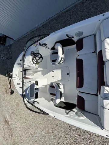 Slide: The Image of Tahoe 450 TF 2021 - 16