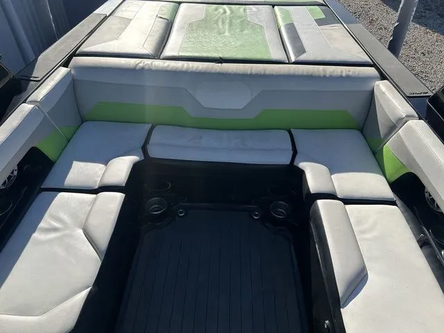 Slide: The Image of Epic 23V 2016 - 17