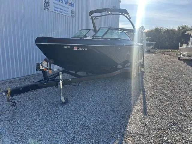 Slide: The Image of Epic 23V 2016 - 9