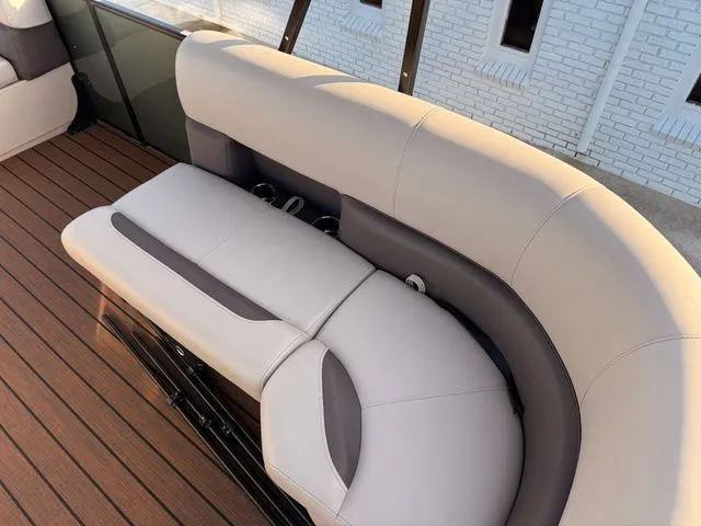 Slide: The Image of Bentley Pontoons Legacy Cruise 203 2026 - 10