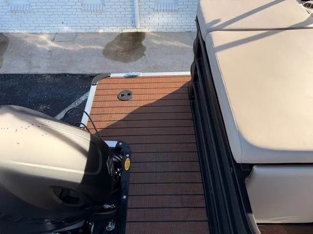 Slide: The Image of Bentley Pontoons Legacy Cruise 203 2026 - 15