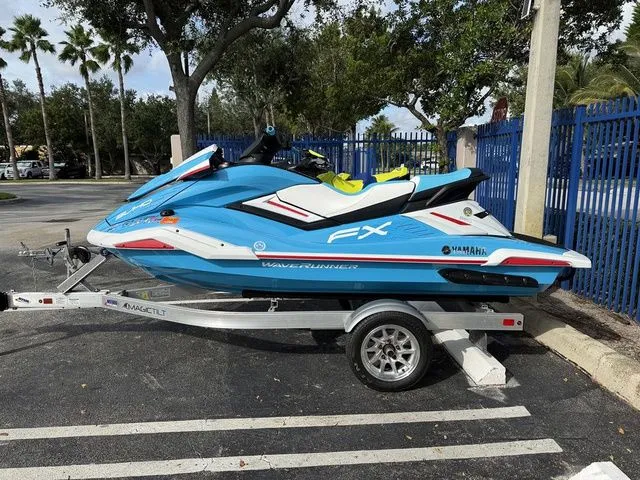 Slide: The Image of Yamaha FX SVHO 2022 - 3