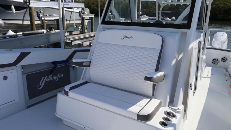 Slide: The Image of Yellowfin 39 Offshore 2025 - 66