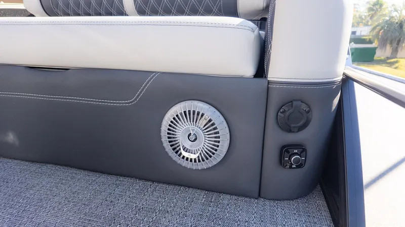 Slide: The Image of Barletta Lusso 25UE 2026 - 11