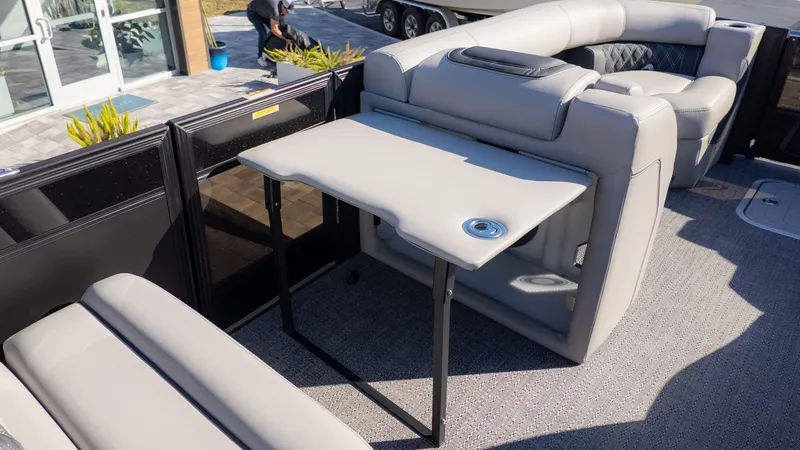 Slide: The Image of Barletta Lusso 25UE 2026 - 23