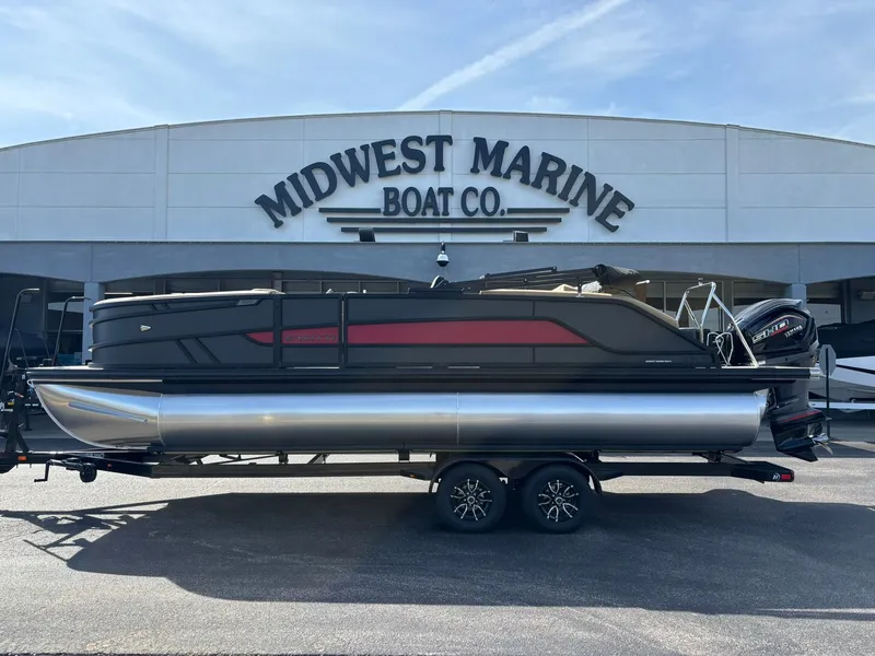 Slide: The Image of Evotti 523 QL 2026 pontoon boat at Midwest Marine. - 7