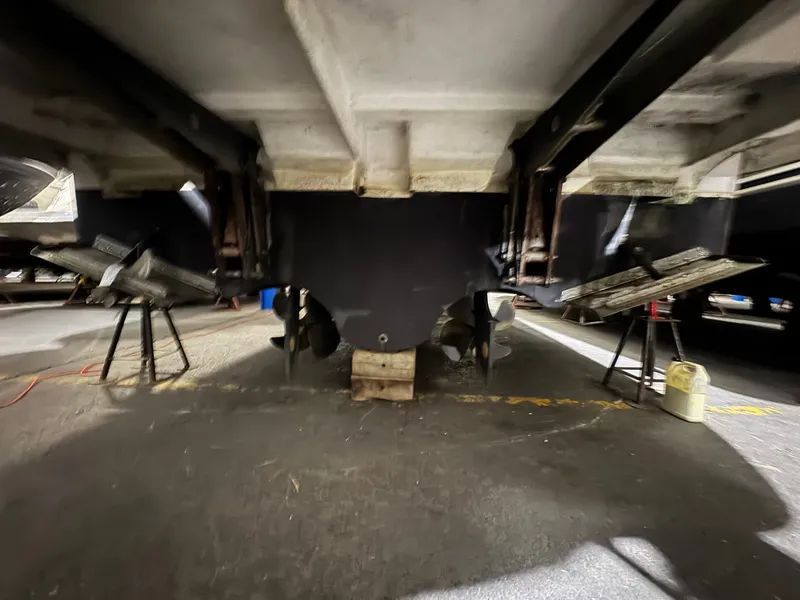 Slide: The Image of Regal Commodore 4260 2004 - 14