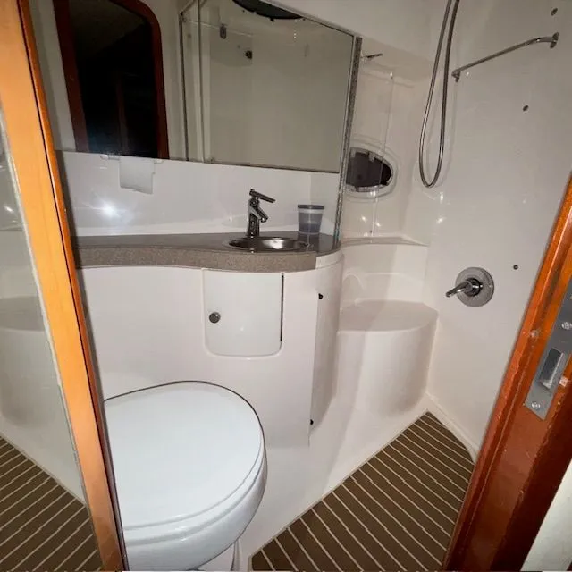 Slide: The Image of Regal Commodore 4260 2004 - 37