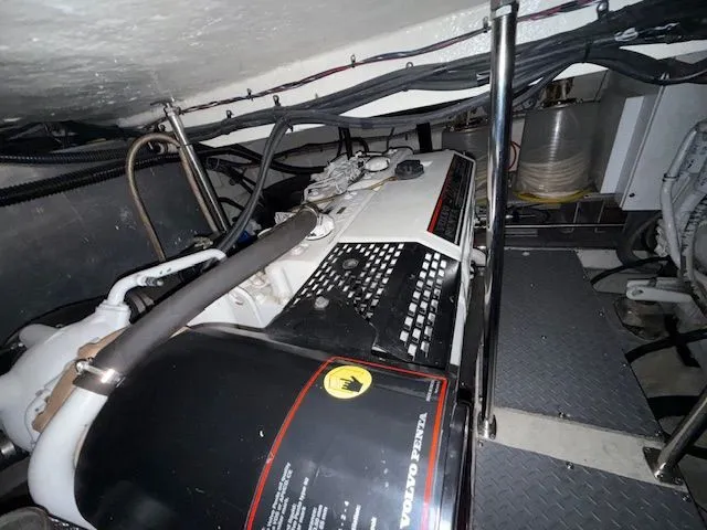 Slide: The Image of Regal Commodore 4260 2004 - 39