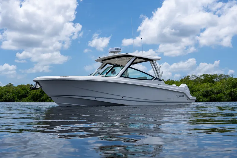 Slide: The Image of Boston Whaler 280 Vantage 2026 - 2