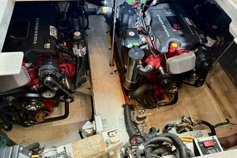 Slide: The Image of Engine room of 2006 Cruisers Yachts 415 Express Motoryacht with Volvo Penta engines. - 32
