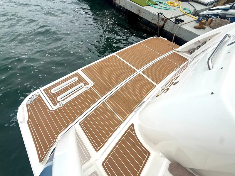 Slide: The Image of Tiara 4300 Sovran 2006 - 12