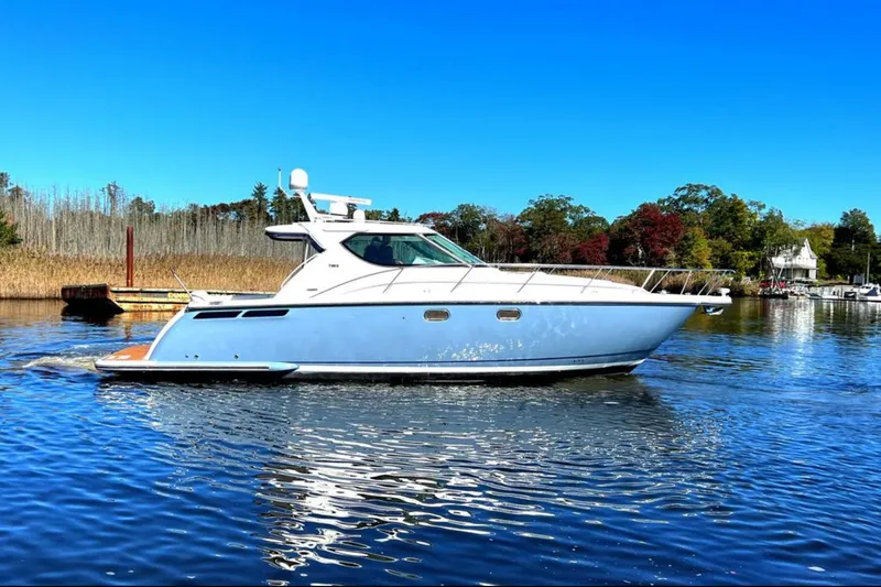 Slide: The Image of Tiara 4300 Sovran 2006 - 2