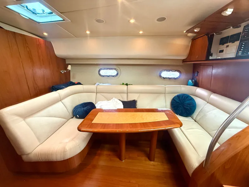 Slide: The Image of Tiara 4300 Sovran 2006 - 21