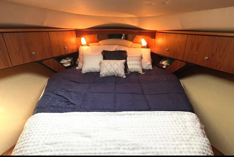 Slide: The Image of Tiara 4300 Sovran 2006 - 25