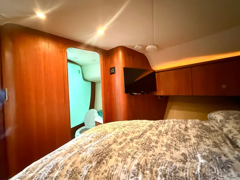 Slide: The Image of Tiara 4300 Sovran 2006 - 26