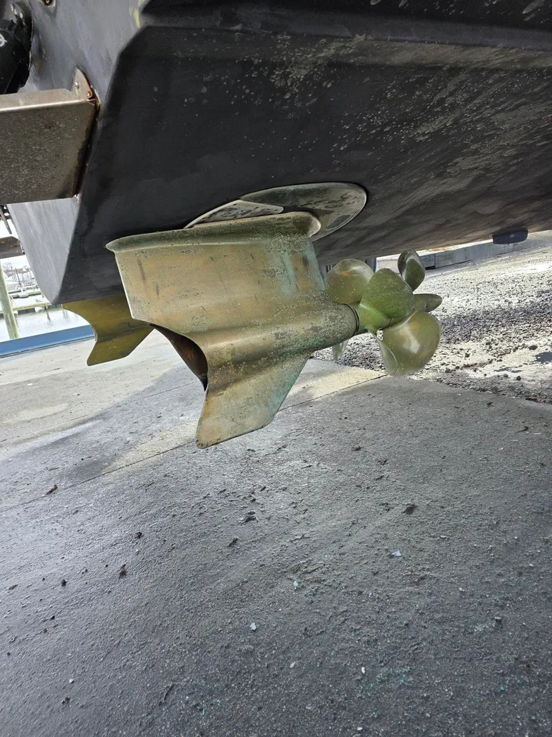 Slide: The Image of Tiara 4300 Sovran 2006 - 54