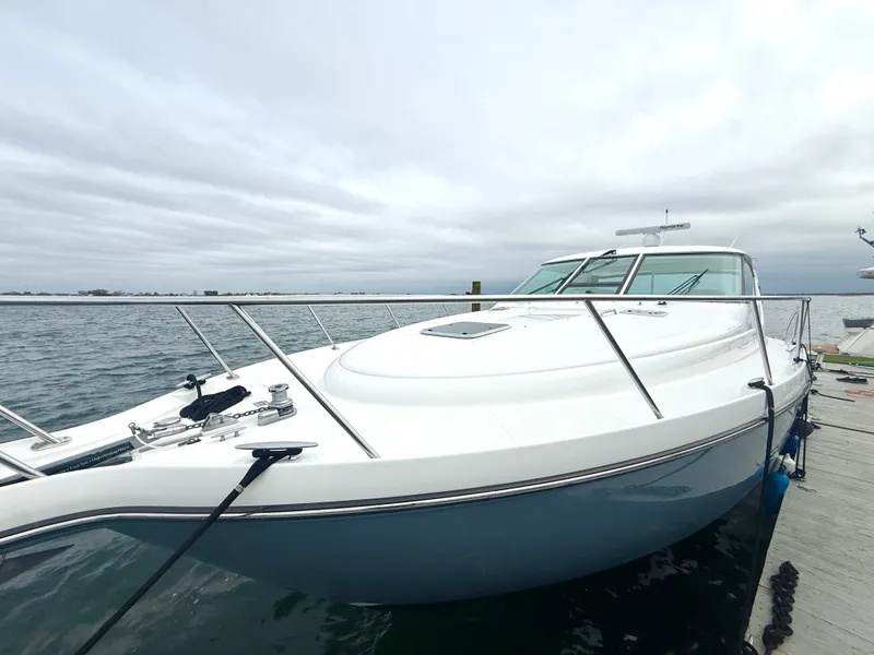 Slide: The Image of Tiara 4300 Sovran 2006 - 8