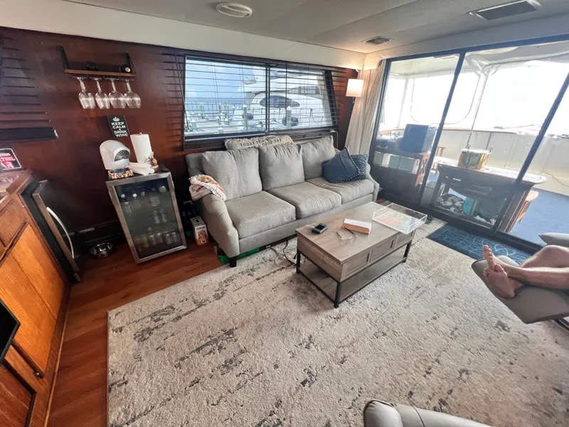 Slide: The Image of Hatteras 54MY 1987 - 10