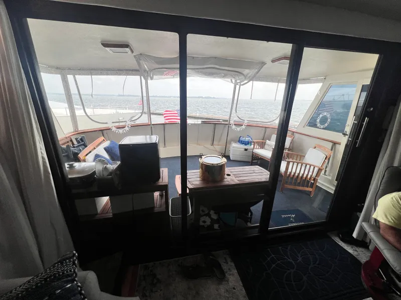 Slide: The Image of Hatteras 54MY 1987 - 11