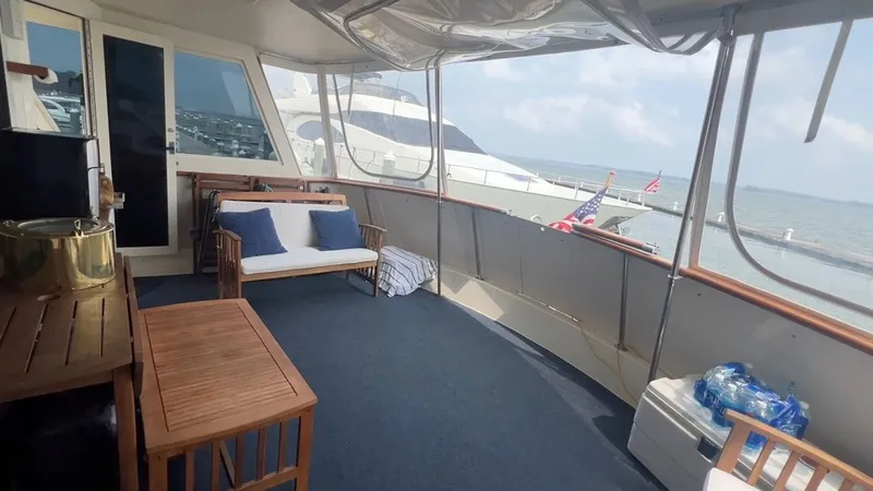 Slide: The Image of Hatteras 54MY 1987 - 12