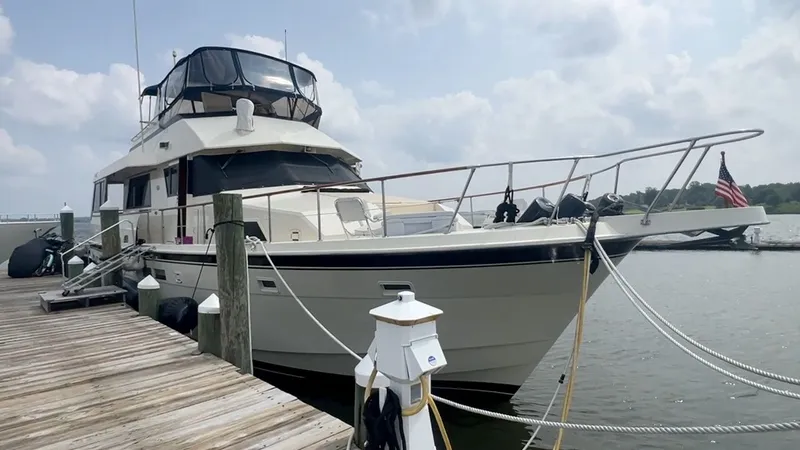 Slide: The Image of Hatteras 54MY 1987 - 2