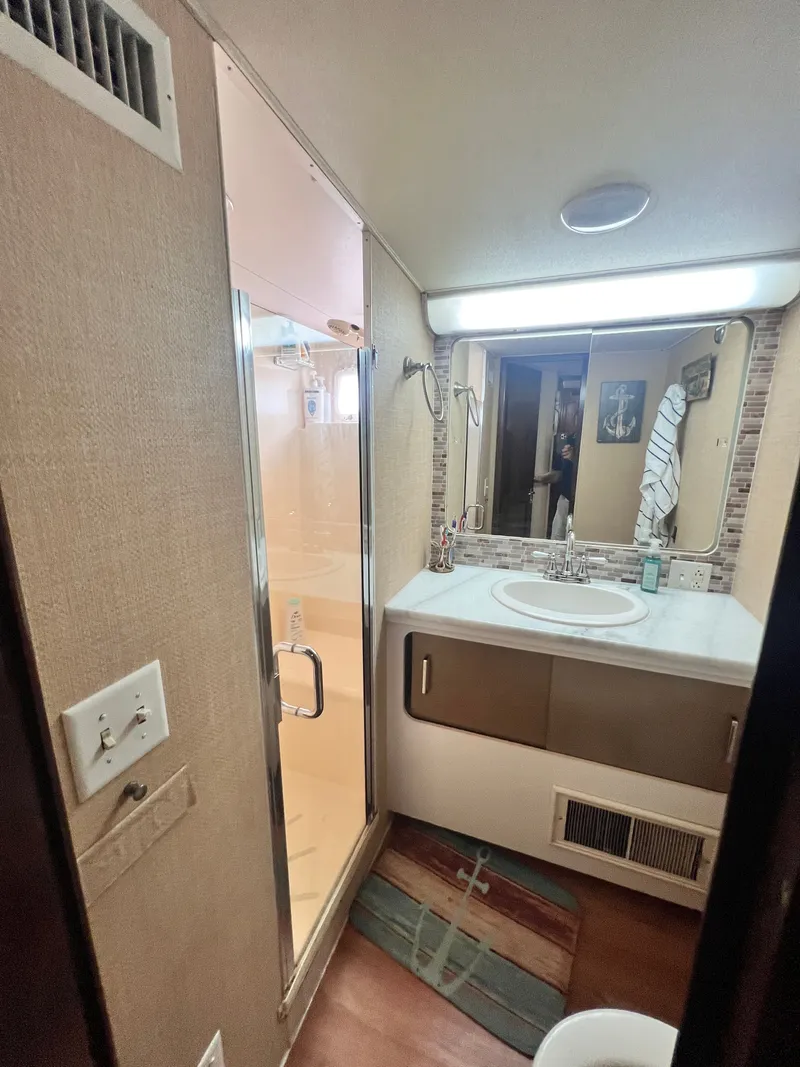 Slide: The Image of Hatteras 54MY 1987 - 26