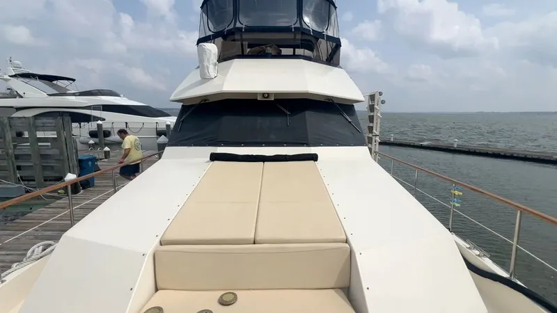 Slide: The Image of Hatteras 54MY 1987 - 3