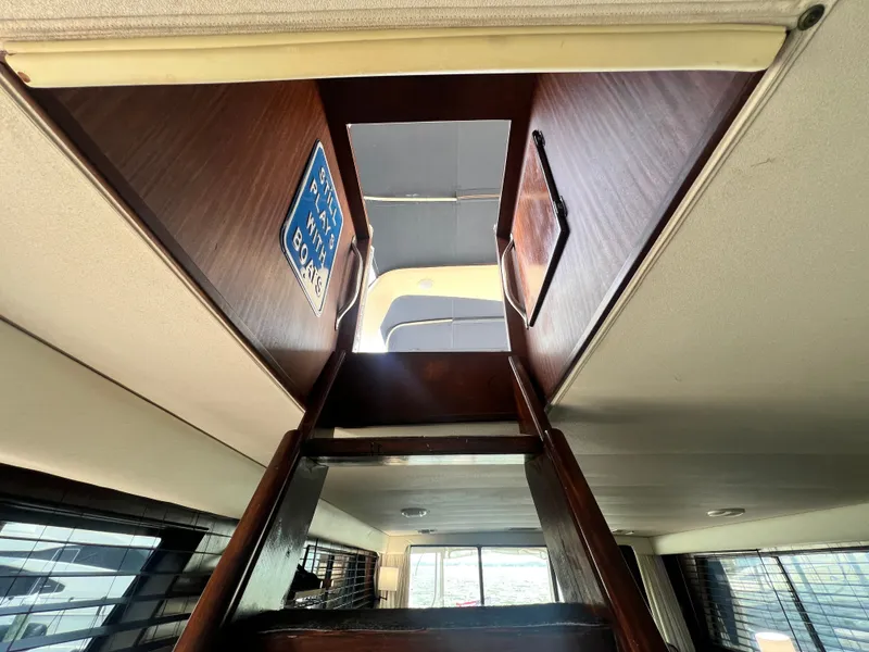 Slide: The Image of Hatteras 54MY 1987 - 32