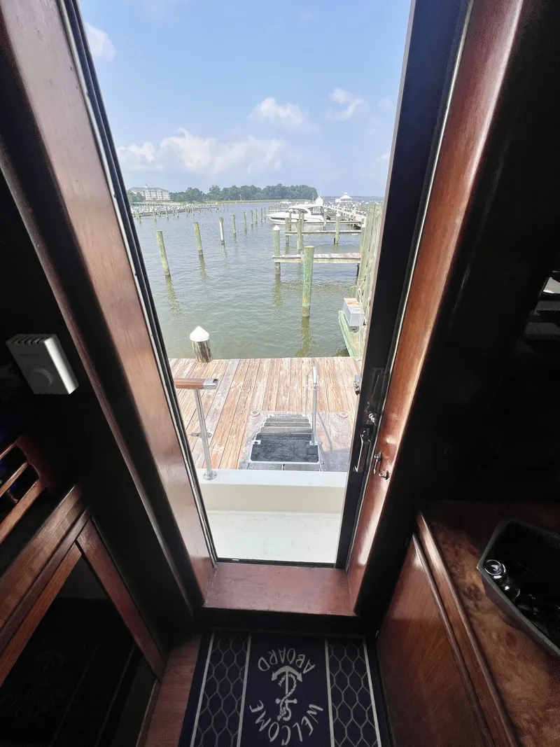 Slide: The Image of Hatteras 54MY 1987 - 33