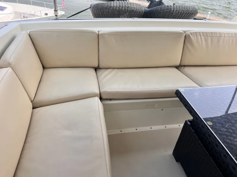 Slide: The Image of Hatteras 54MY 1987 - 43