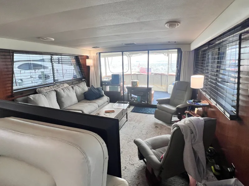 Slide: The Image of Hatteras 54MY 1987 - 9