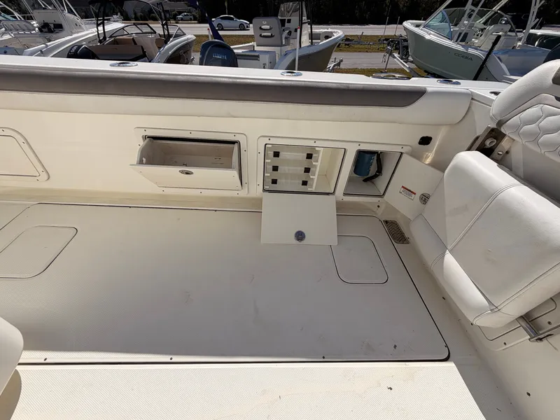 Slide: The Image of World Cat 320 CC 2019 - 17