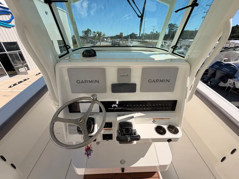 Slide: The Image of World Cat 320 CC 2019 - 19