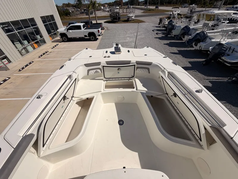 Slide: The Image of World Cat 320 CC 2019 - 32