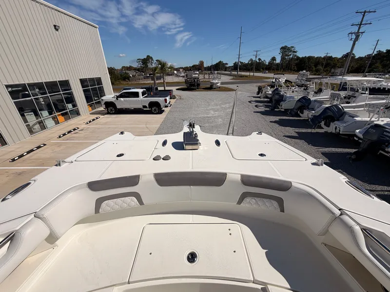 Slide: The Image of World Cat 320 CC 2019 - 33