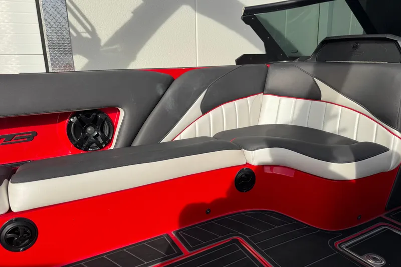 Slide: The Image of Red and black interior of 2020 MB B52 23 Classic boat with speaker. - 9
