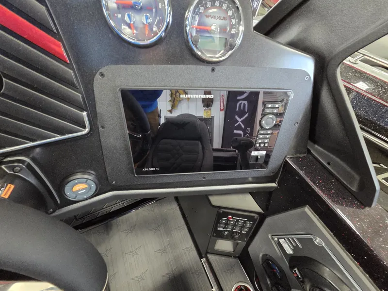 Slide: The Image of Vexus DVX20s 2026 - 20