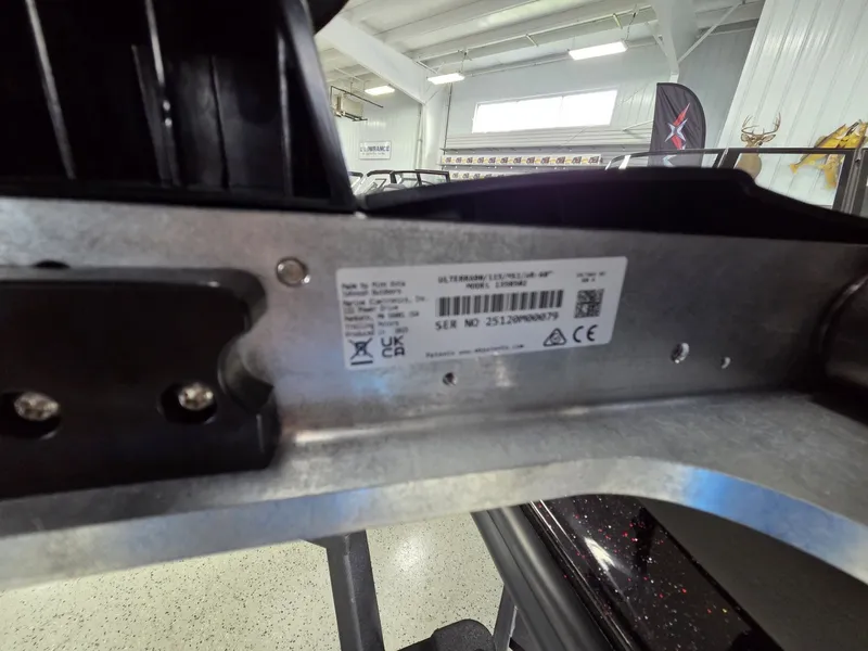 Slide: The Image of Vexus Boats DVX20s 2026 - 10