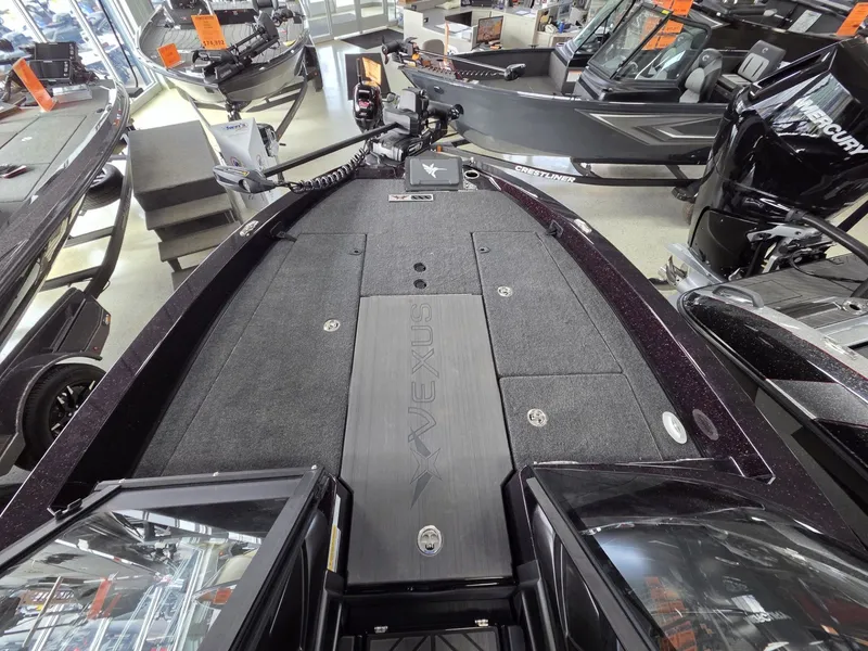 Slide: The Image of Vexus Boats DVX20s 2026 - 12