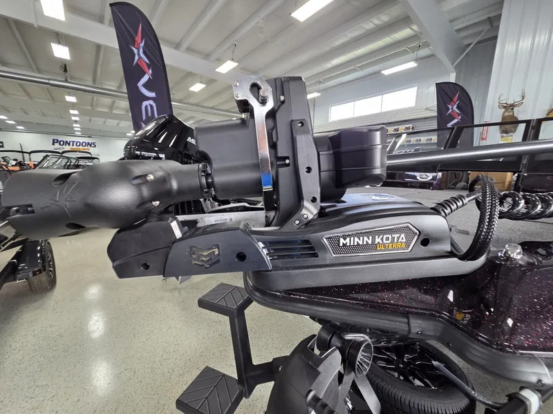 Slide: The Image of Vexus Boats DVX20s 2026 - 9