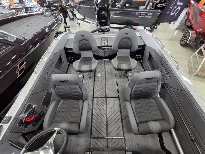 Slide: The Image of Vexus Boats DVX22s 2026 - 29