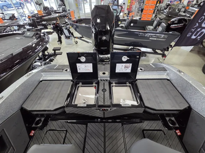 Slide: The Image of Vexus Boats DVX22s 2026 - 33