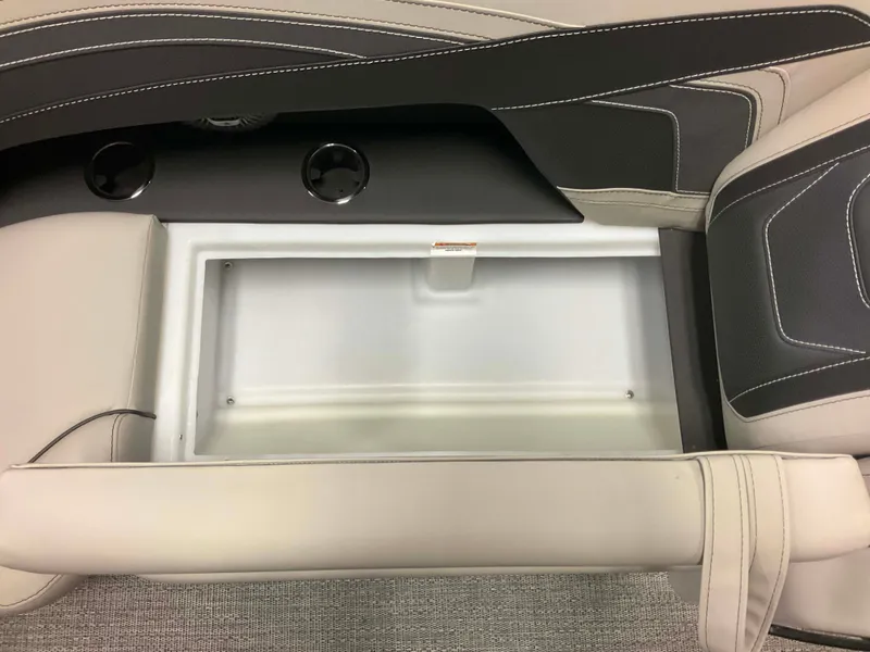 Slide: The Image of Barletta Cabrio 22 QC 2026 - 16